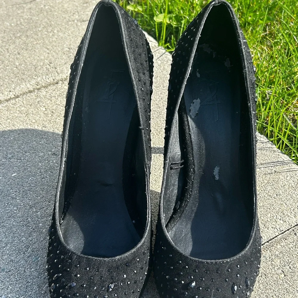 Elegant Black Sequin Stiletto Heels - Picture 3 of 6